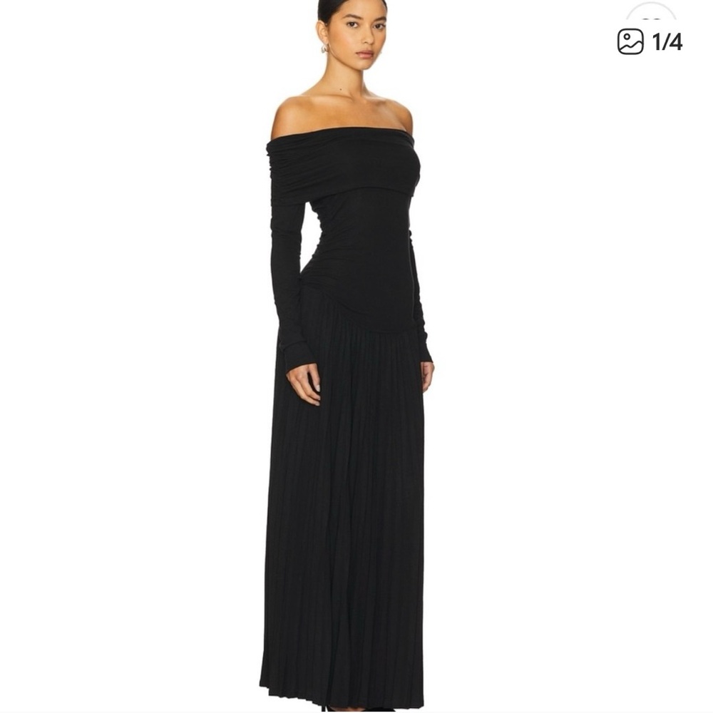 NWT Lioness Field of Dreams Maxi Black Off-Shoulder Long Sleeve Dress